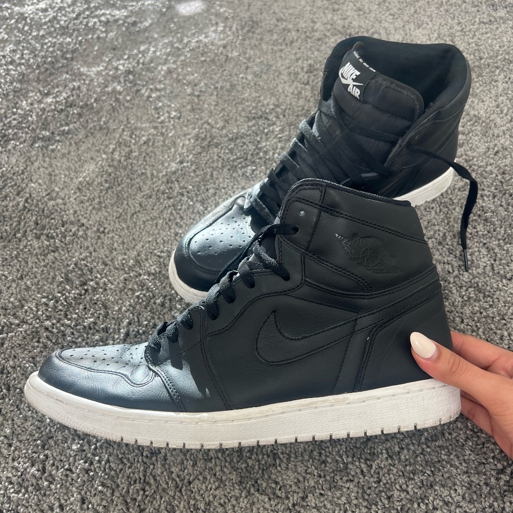 Nike Air Jordan 1 OG Black Cyber Monday